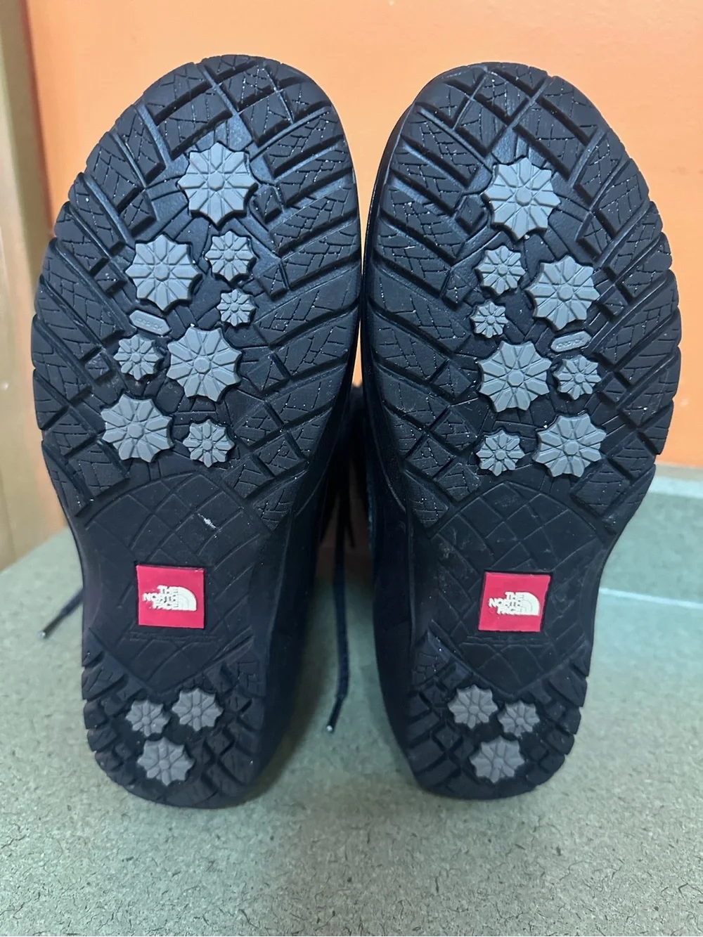 The North Face Women's Black Insulated Lace-Up Winter Boots